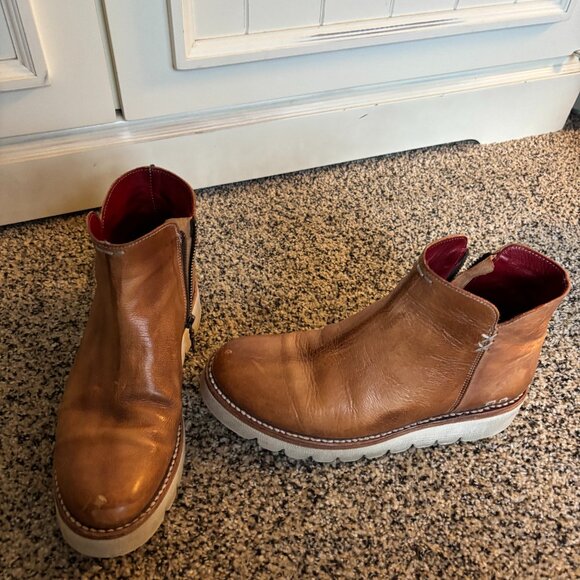 Bed Stu Shoes - Bed Stu Lydyi Wedge boots--size 7